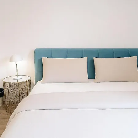 Old Town 4br With 6 Beds For Up To 12 People