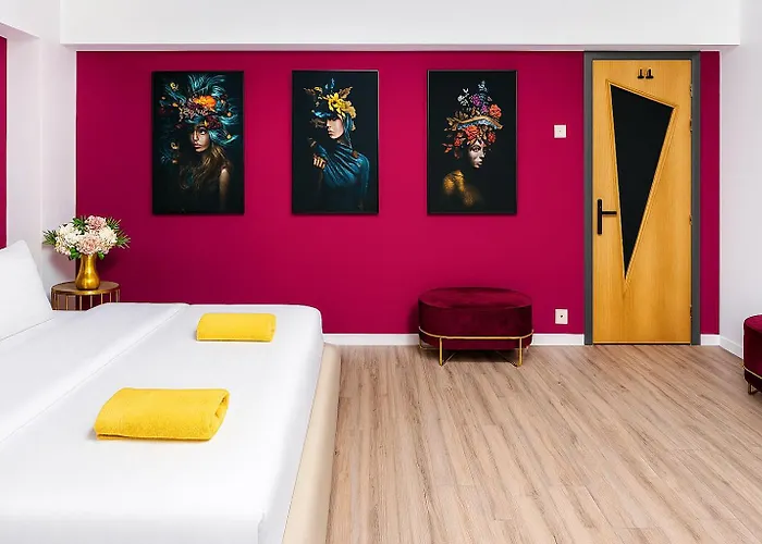 Apartment Old Town 4br With 6 Beds For Up To 12 People *